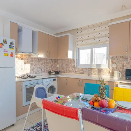 Doga Icinde Havuzlu Lueks Beyaz Villa Kas